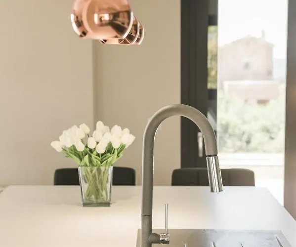 Astoria Exclusive Luxury In With Breathtaking Views And Private Grounds *