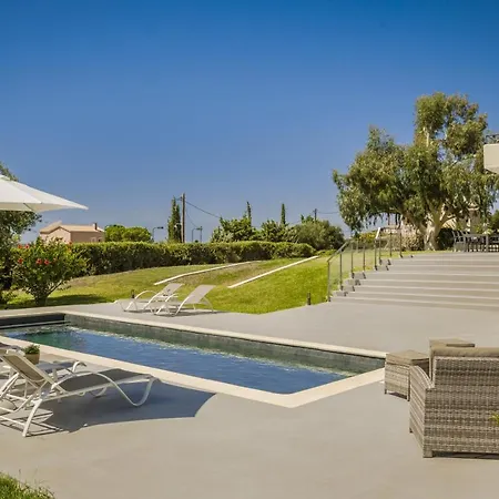 Astoria Exclusive Luxury In With Breathtaking Views And Private Grounds * Svoronata